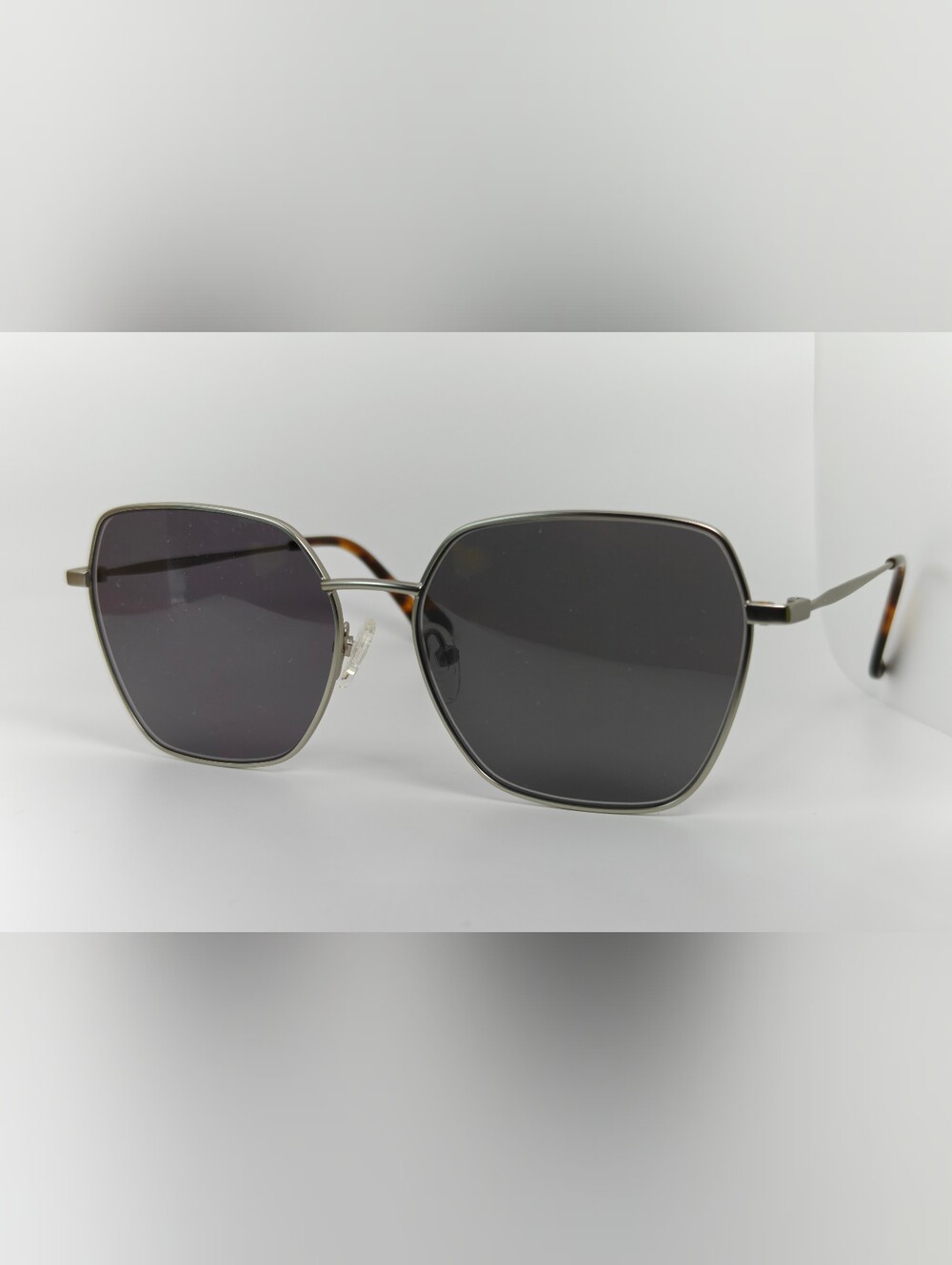 Ginza. Geometric Hexagon Metal Frame Sunglasses. Minimalist.